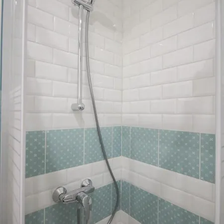 In The Heart Of Central Nice Functional And Cozy Studio For 2pers *