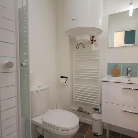 In The Heart Of Central Nice Functional And Cozy Studio For 2pers
